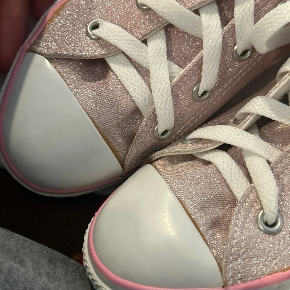 Vintage Y2K Converse‎ All Star Pink Glitter Low Top Kids Size 3 (2001)